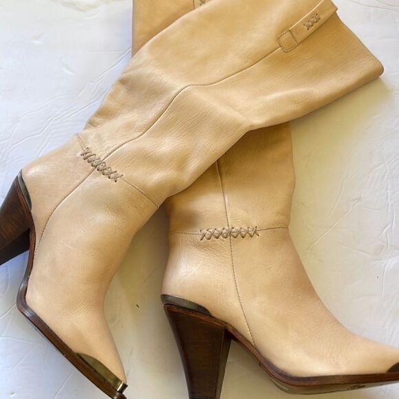 NEW FREE PEOPLE STEVIE BOOTS IN CRÈME - Picture 4 of 10